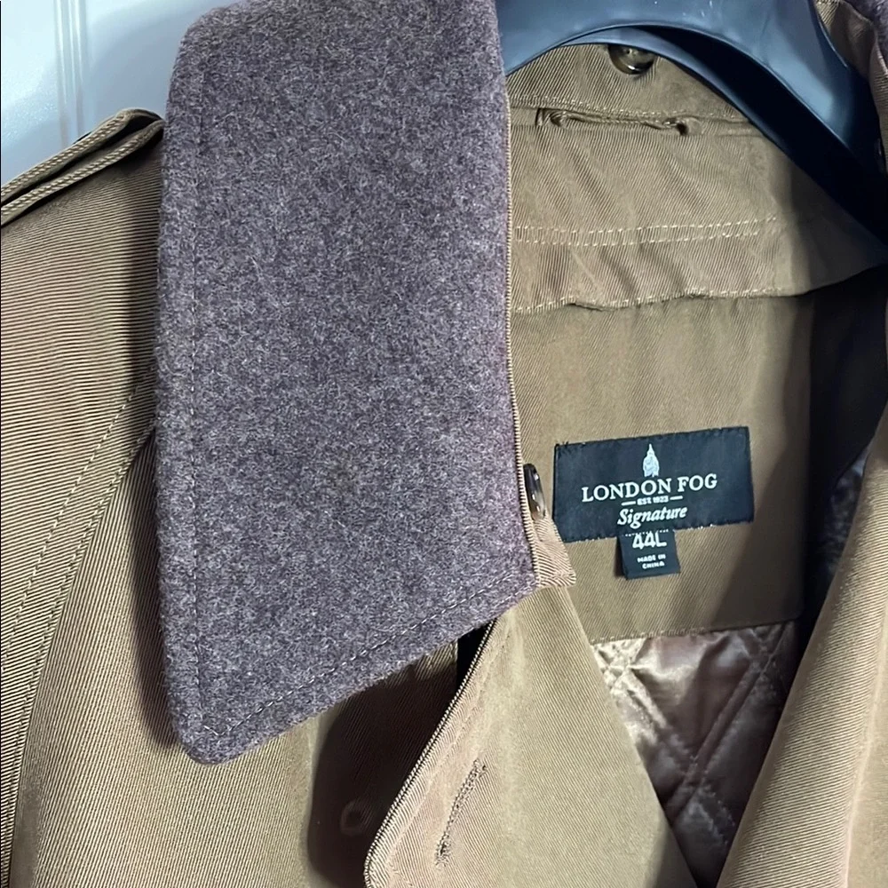 LONDON FOG Men's Tan Trench Coat